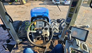 TRATOR NEW HOLLAND T8.385 ANO 2013