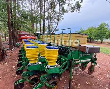 PLANTADEIRA JOHN DEERE 9218 ANO 2001