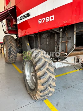 COLHEITADEIRA MASSEY FERGUSON 9790 ANO 2009