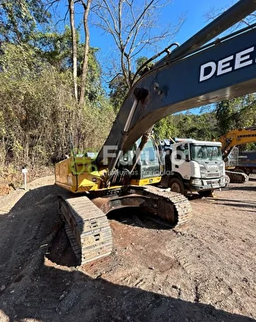 ESCAVADEIRA JOHN DEERE 350G ANO 2021