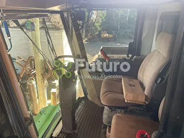 COLHEITADEIRA JOHN DEERE 1550 ANO 2002