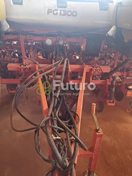 PLANTADEIRA KUHN PG 1300 ANO 2012