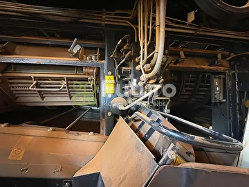 COLHEITADEIRA NEW HOLLAND CR 9080 ANO 2012
