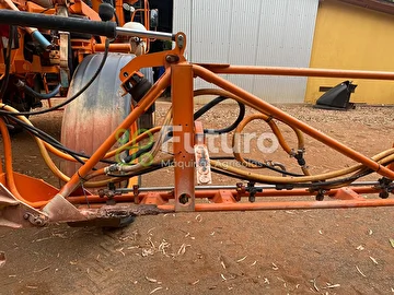PULVERIZADOR JACTO UNIPORT 2500 ANO 2010