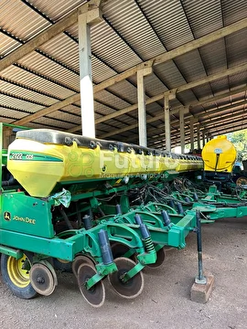PLANTADEIRA JOHN DEERE 2122 ANO 2016