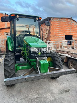 TRATOR JOHN DEERE 5080E ANO 2022