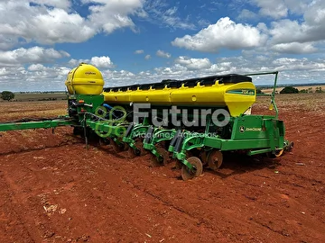 PLANTADEIRA JOHN DEERE 2134 ANO 2017