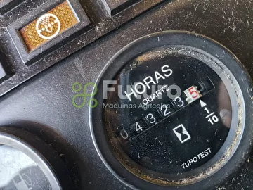 COLHEITADEIRA JOHN DEERE 1175 ANO 2004