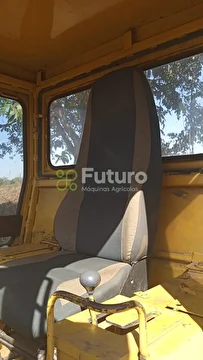 TRATOR DE ESTEIRA CATERPILLAR D6D ANO 1985