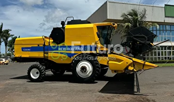 COLHEITADEIRA NEW HOLLAND TC 5090 ANO 2017