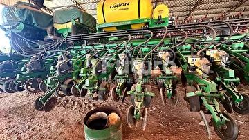 PLANTADEIRA JOHN DEERE DB 74 ANO 2013