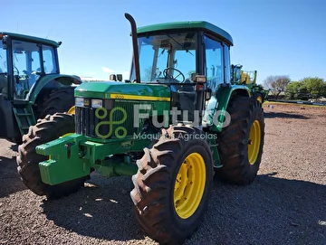 TRATOR JOHN DEERE 6300 ANO 2000