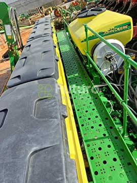 PLANTADEIRA JOHN DEERE 2117 ANO 2020