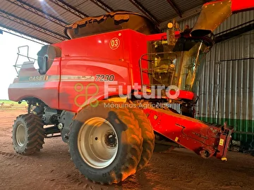 COLHEITADEIRA CASE 7230 ANO 2015