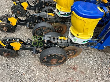 PLANTADEIRA TATU MARCHESAN PST TRIO FLEX ANO 2019