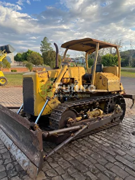 TRATOR DE ESTEIRA CATERPILLAR D4E ANO 1992