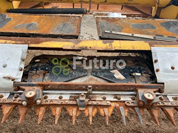 COLHEITADEIRA NEW HOLLAND CR 8090 ANO 2015
