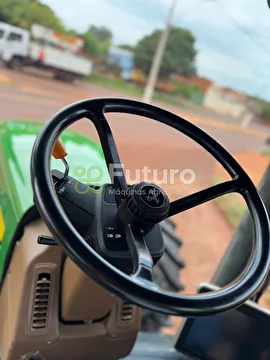 TRATOR JOHN DEERE 7230J ANO 2018