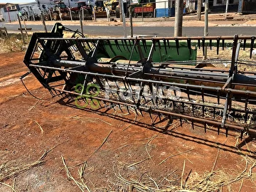 COLHEITADEIRA JOHN DEERE 1185 ANO 2001