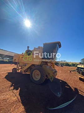 COLHEITADEIRA NEW HOLLAND 5050 ANO -