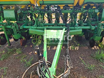 PLANTADEIRA JOHN DEERE 1111 ANO 2007