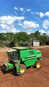 COLHEITADEIRA JOHN DEERE 1450 ANO 2002