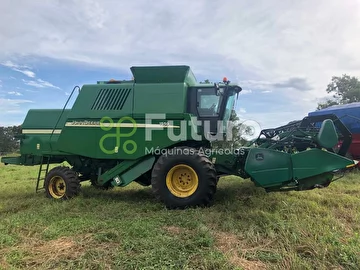 COLHEITADEIRA JD 1550 C/ PLAT 22 PÉS