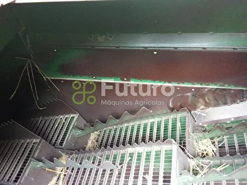 COLHEITADEIRA JOHN DEERE 1470 ANO 2013
