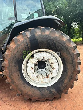 TRATOR VALTRA BH 180 ANO 2004