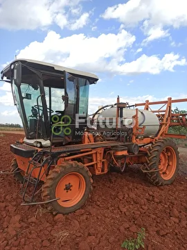 PULVERIZADOR FORD 7610 ANO 2010